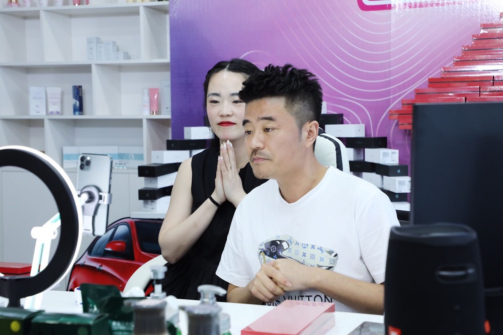 E:\工作\市场部\传媒发布\投媒网\静静七月带货\4.jpg4